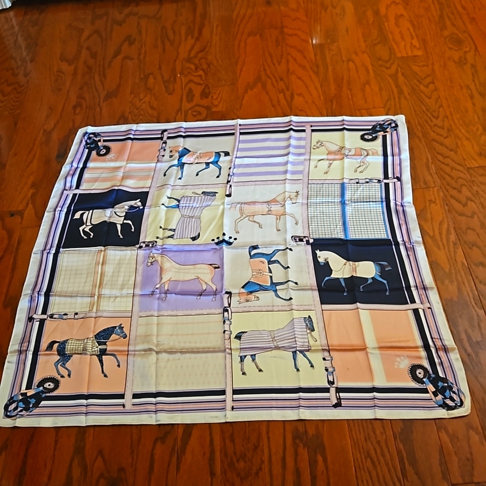 Suzhichou Horse Print Scarf